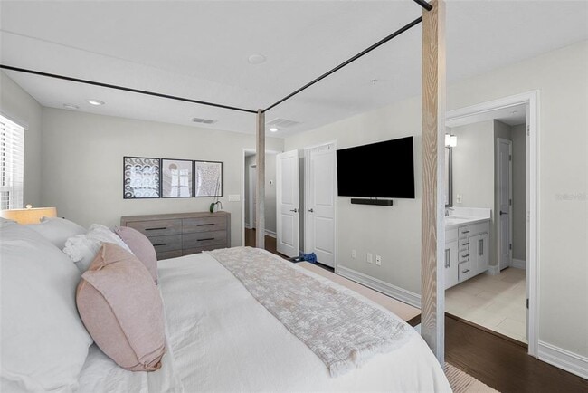 Building Photo - 5351 Bridge St