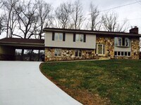 Building Photo - 124 Arlington Cir