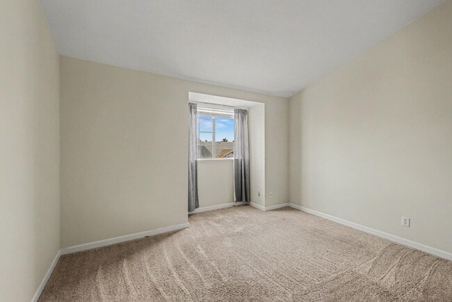 Building Photo - 169 Heron Dr