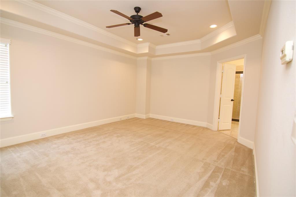 Building Photo - 6353 Richmond Ave