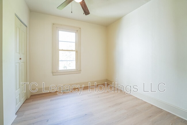 Building Photo - 316 1/2 Harrison Street