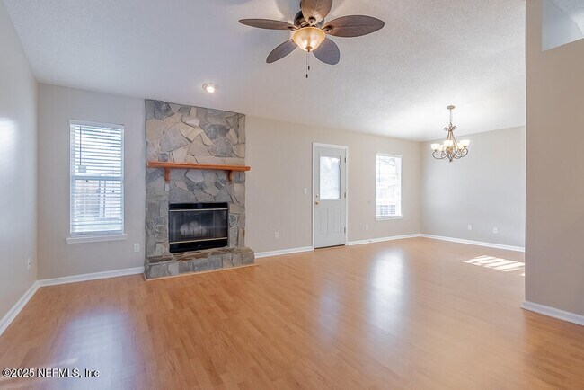 Building Photo - 326 Wildberry Ct