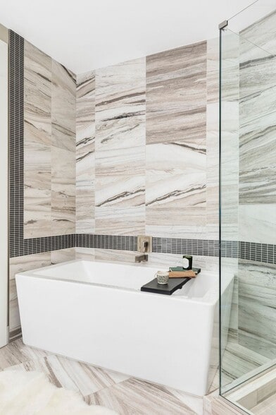 Building Photo - 4200 W 17th Ave