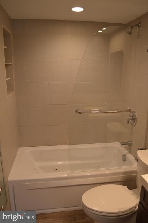 Building Photo - 10026 Fair Wds Dr