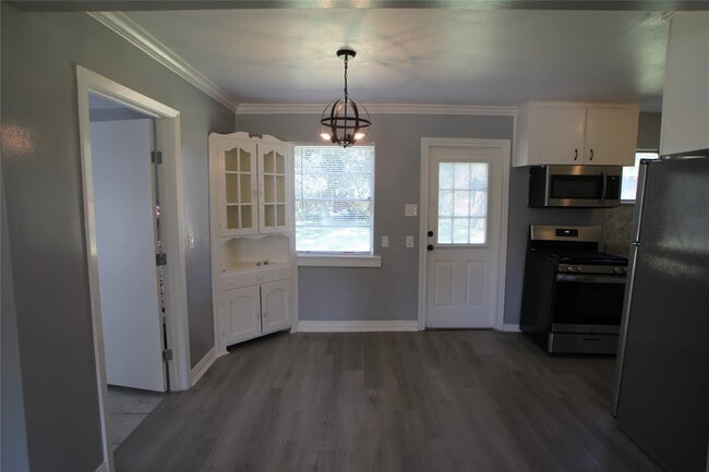 Building Photo - 1207 Trimm Ave