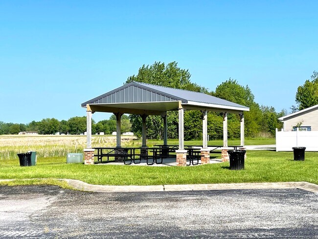 Building Photo - 248 Canary Dr