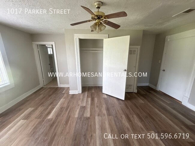 Building Photo - 1017 Parker St