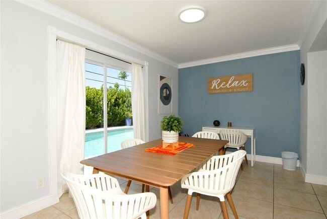 Building Photo - 21 NE 57th Ct