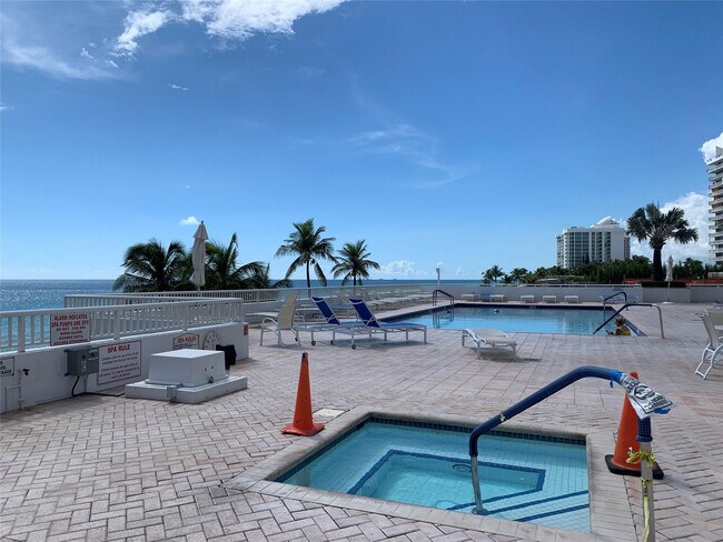 Building Photo - 1370 S Ocean Blvd