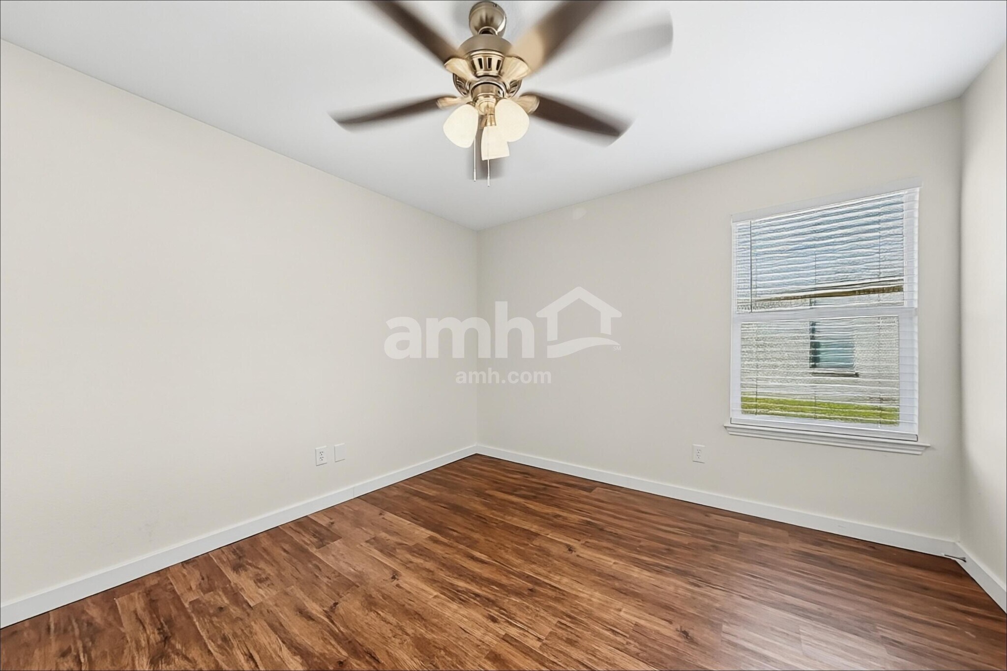 Building Photo - 803 Windflower Dr