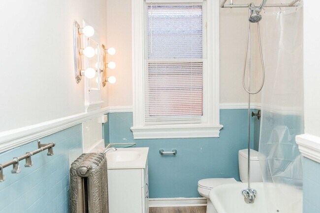 Building Photo - 2205 Floyd Ave