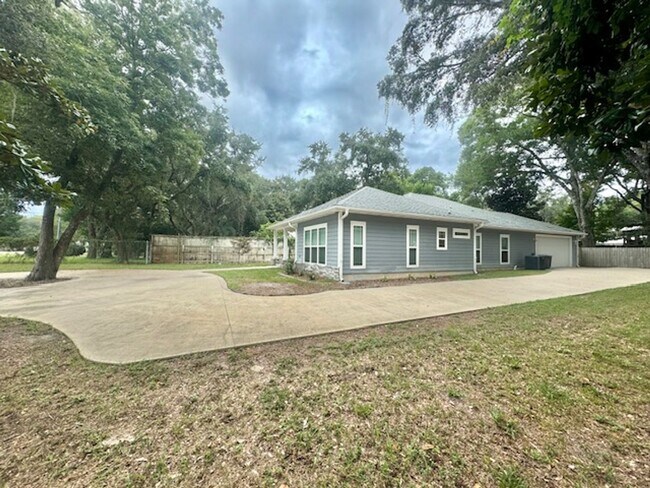Building Photo - 14278 St. Hwy 20 Niceville FL 32578