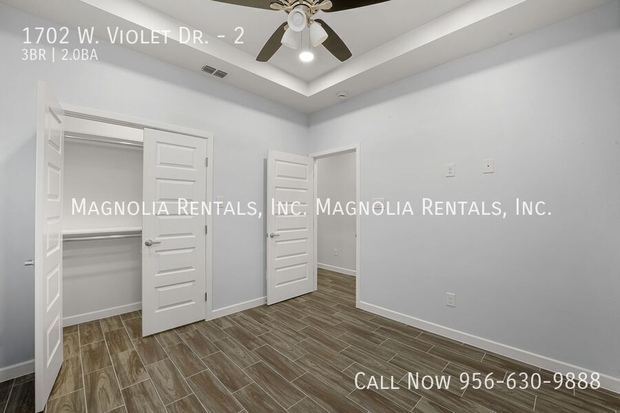 Building Photo - 1702 W Violet Dr
