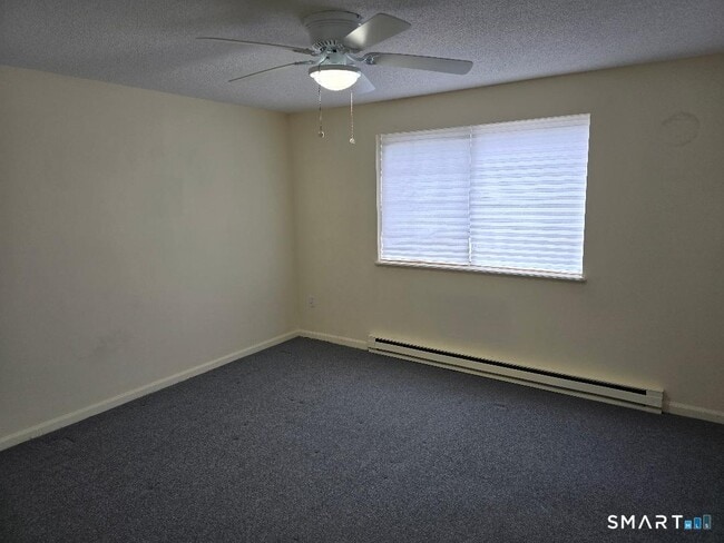 Building Photo - 100 Mark Ln