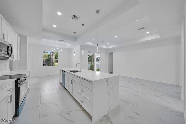 Building Photo - 3806 15th St W