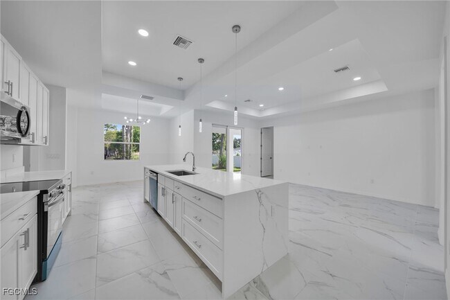 Building Photo - 4113 19th St SW