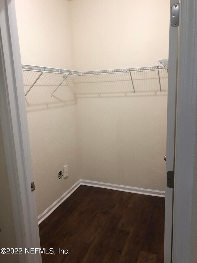 Building Photo - 4990 Key Lime Dr