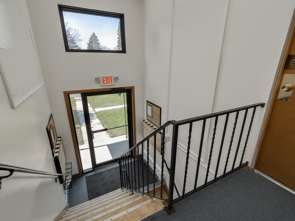 Building Photo - 4965 3rd St NE