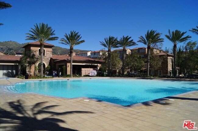 Building Photo - 20607 W Chestnut Cir