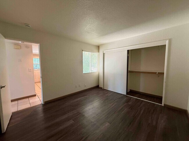 Building Photo - 5609 Odea Dr