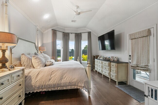 Building Photo - 2560 Costa Mesa Cir