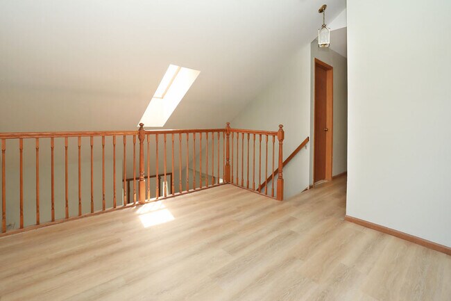 Building Photo - 125 Bright Ridge Dr