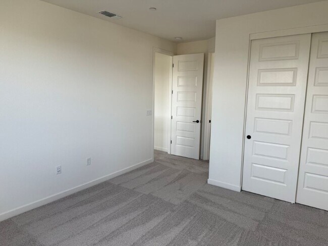 Building Photo - Brand New Desirable One Lake Subdivision -...