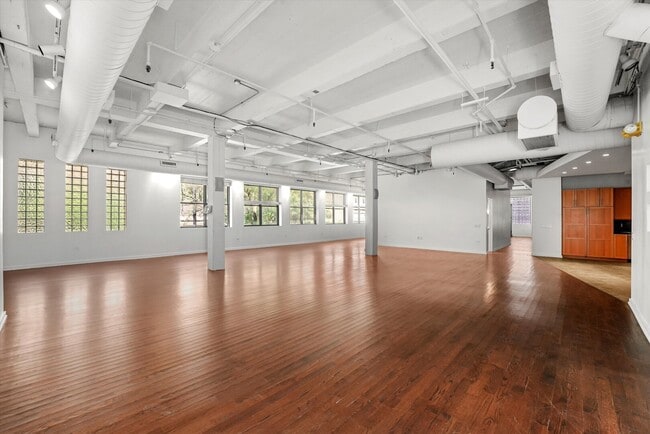 Building Photo - 1301 S Wabash Ave