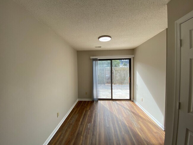 Building Photo - 503 Culpepper Ct