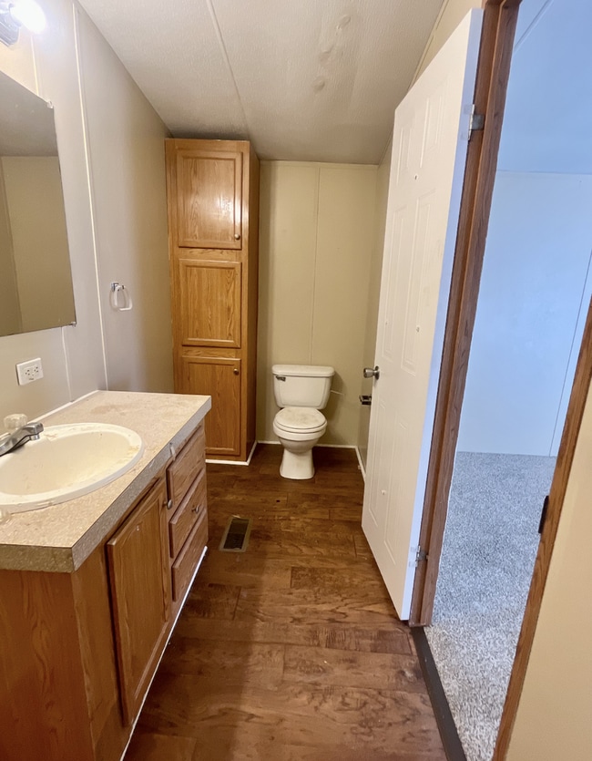 Building Photo - 2 Bed 2 Bath Mobile Home