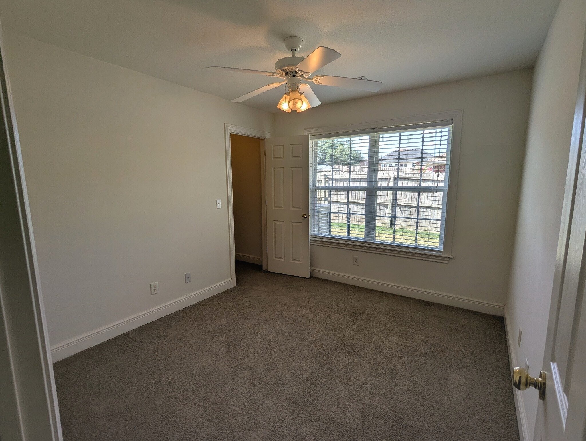 Building Photo - 702 Tunbridge Dr