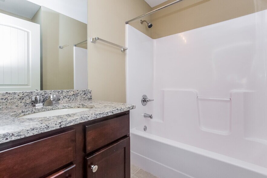 Building Photo - 40 Hamil Ct NW