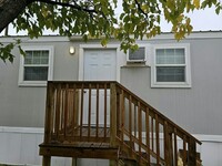 Building Photo - 1130 Gary Terrace