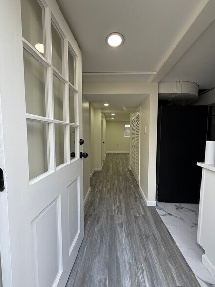 Building Photo - 4221 71st Ave