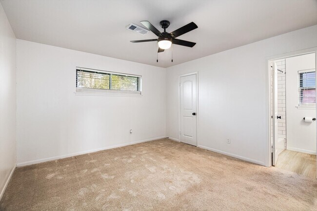 Building Photo - 416 Southern Oaks Dr