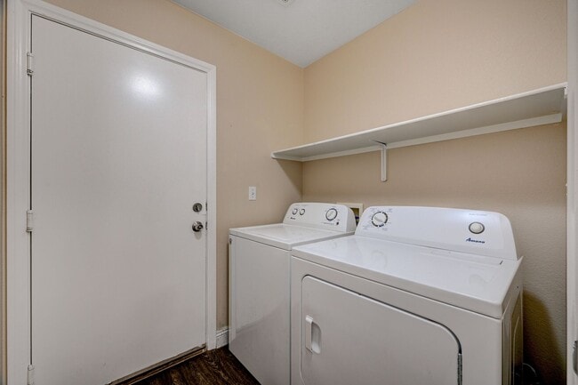 Building Photo - 2448 Rocky Brook St