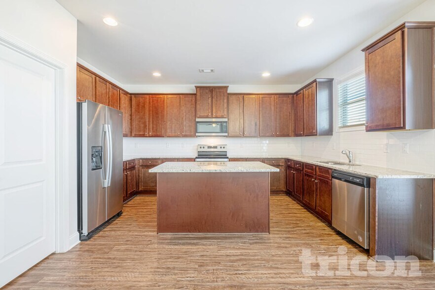 Building Photo - 4035 Evelyn View Ct