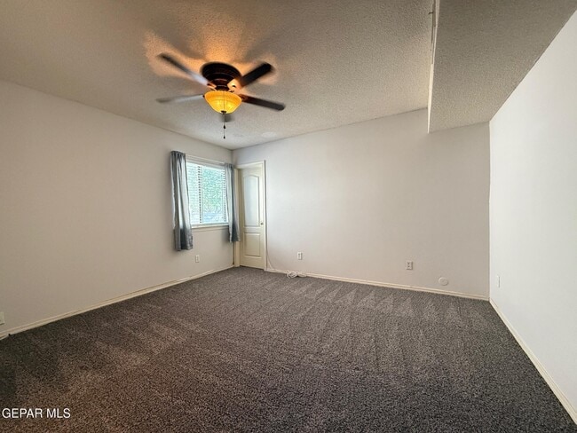 Building Photo - 14057 Tierra Delfin Dr