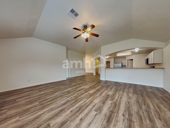 Building Photo - 2518 Halstead Dr
