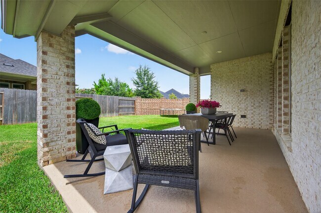 Building Photo - 19302 Seabiscuit Stable Trl