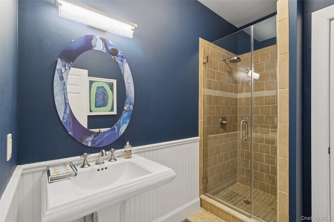 Building Photo - 9 Debras Way