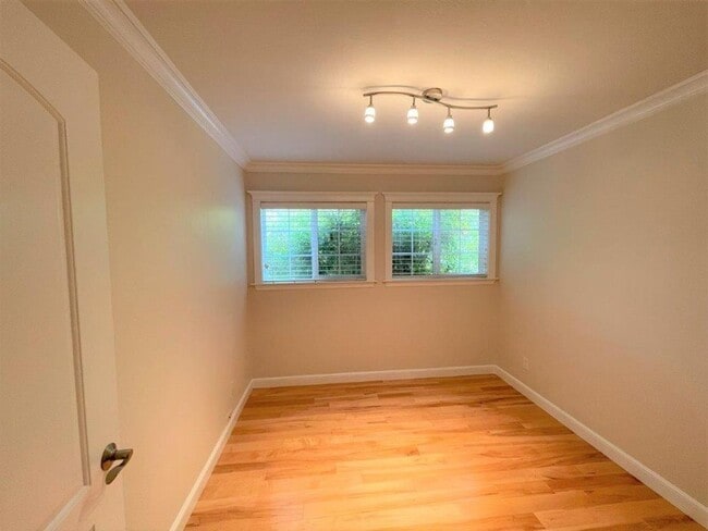 Building Photo - Concord! Beautiful fully remodeled 3 bedro...