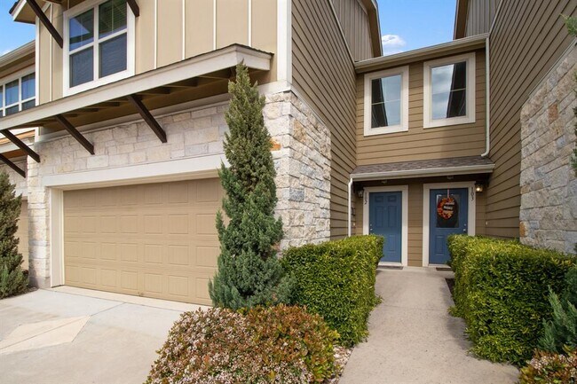Building Photo - 1620 Bryant Dr