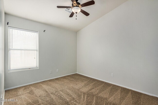 Building Photo - 1122 W Morelos St
