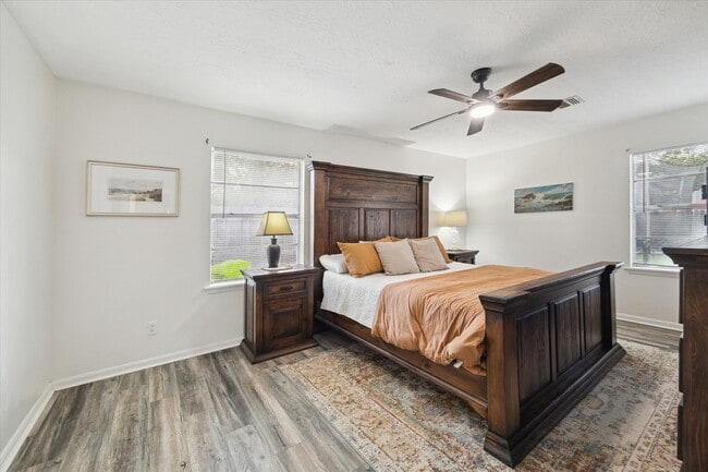 Building Photo - 5618 Village Way Dr.