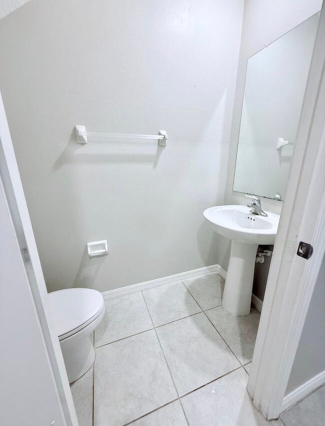 Building Photo - 7109 Amelia Cove Ct