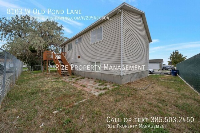 Building Photo - 8103 Old Pond Ln