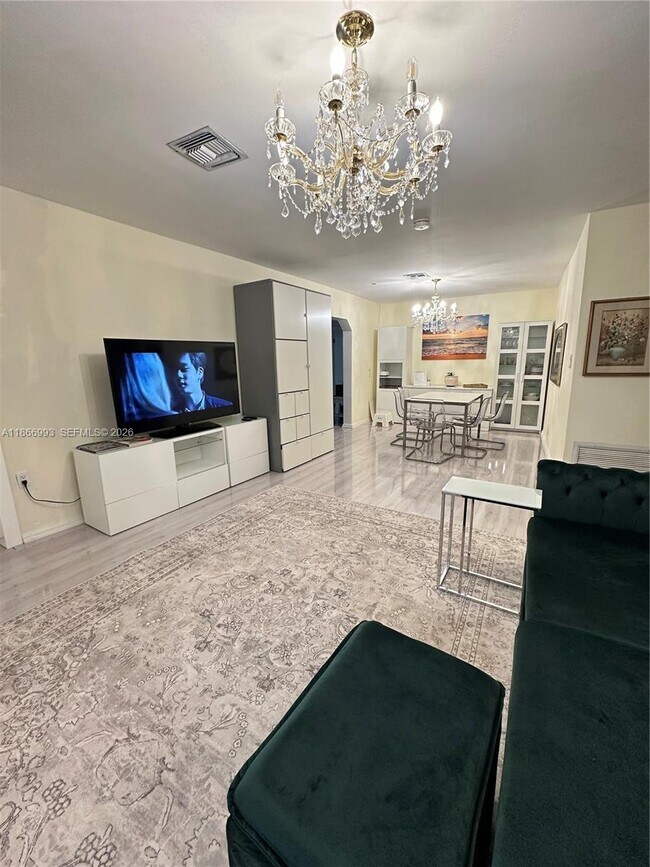 Building Photo - 1935 Arthur St