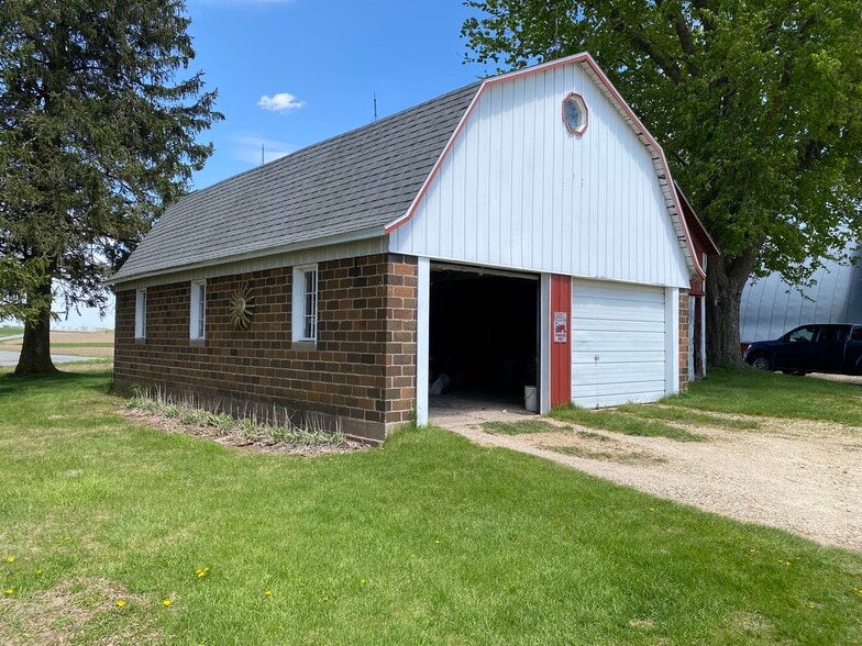 Building Photo - S1016 Schlicht Rd