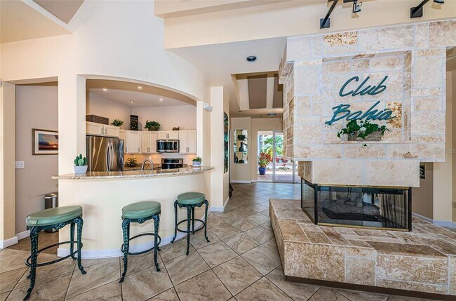 Building Photo - 6105 Bahia Del Mar Cir